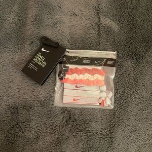 NEW Nike Womens Hair Accessories